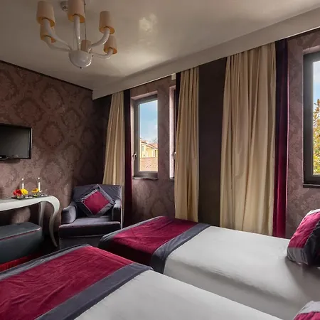 Carnival Palace - Collection Otel Venedik