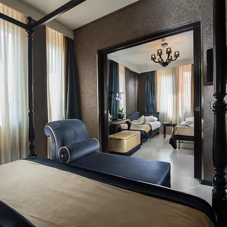 Carnival Palace - Collection 4*