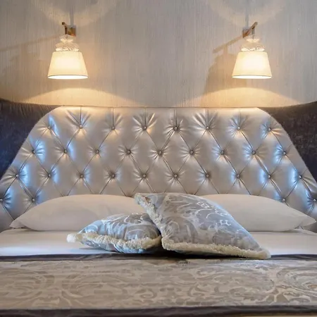 Carnival Palace - Collection