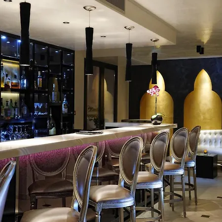 Carnival Palace - Collection Otel