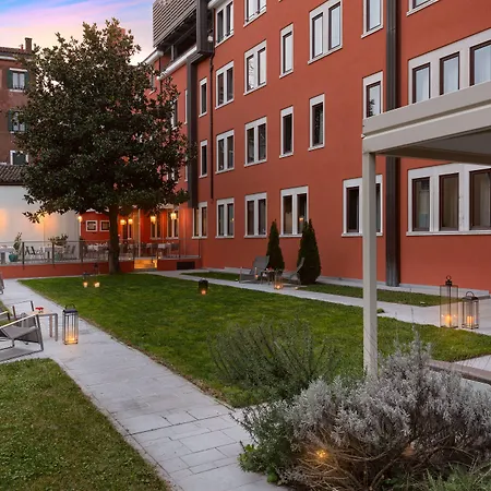 Carnival Palace - Collection Venedik