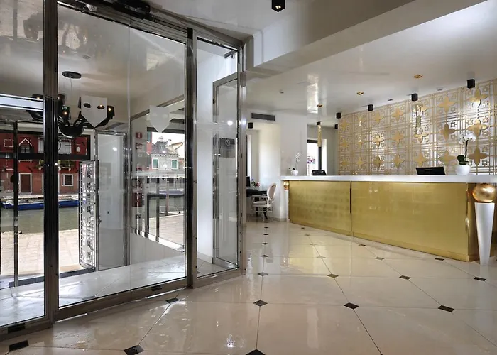 Carnival Palace - Collection البندقية