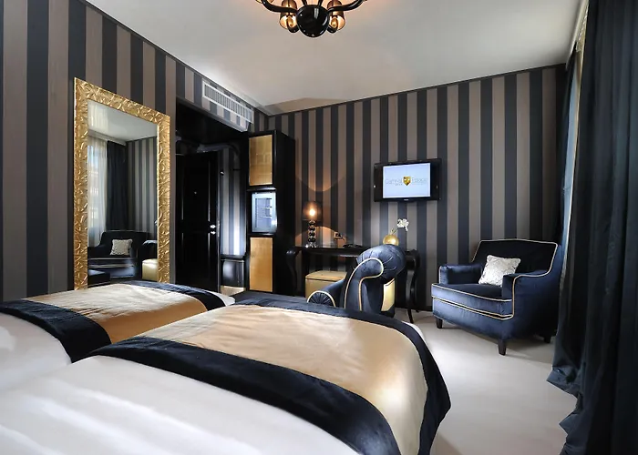 Carnival Palace - Collection 4*