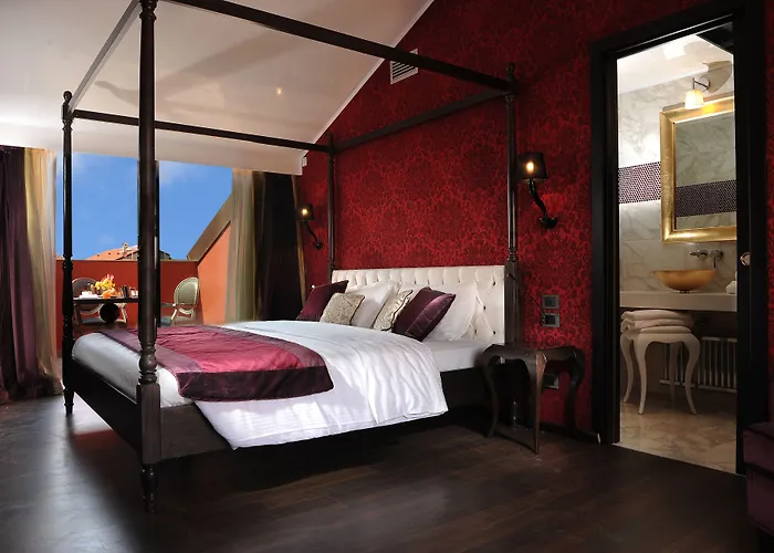 Carnival Palace - Collection Hotel