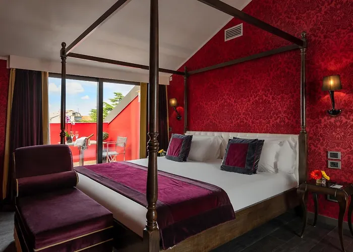 Carnival Palace - Collection 4* البندقية