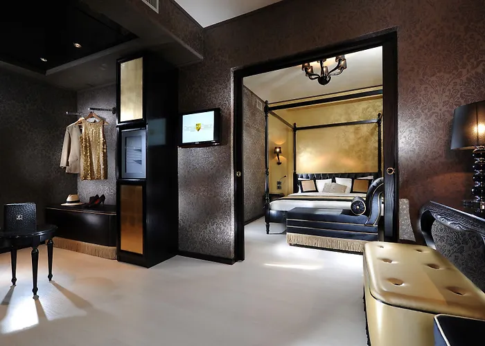 Carnival Palace - Collection 4*