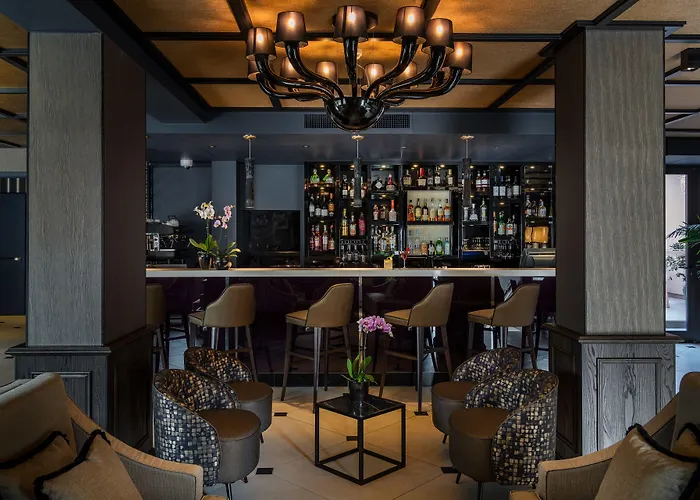 Carnival Palace - Collection 4*