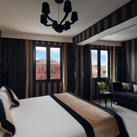 Carnival Palace - Collection Venedig