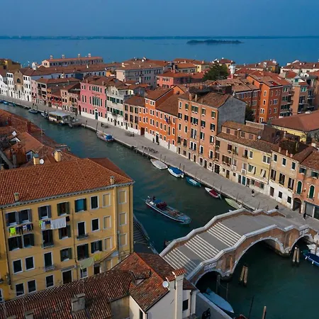 Carnival Palace - Collection Venedig