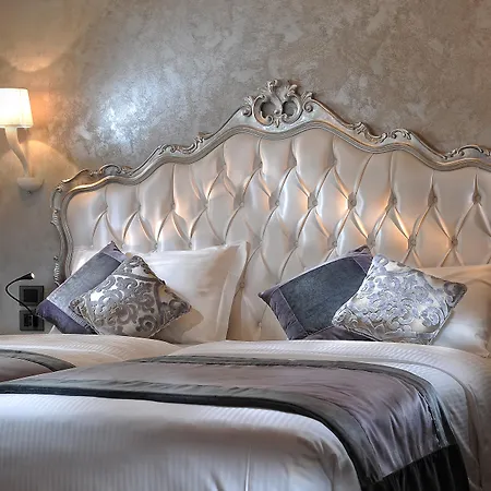 Szálloda Carnival Palace - Collection 4*