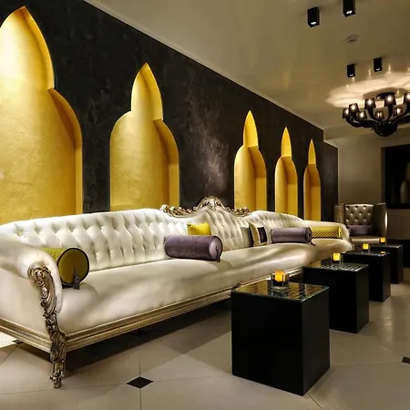 Hotel Carnival Palace - Collection