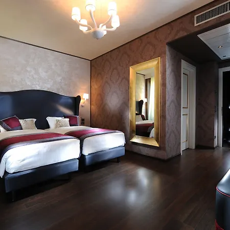 Carnival Palace - Collection 4*