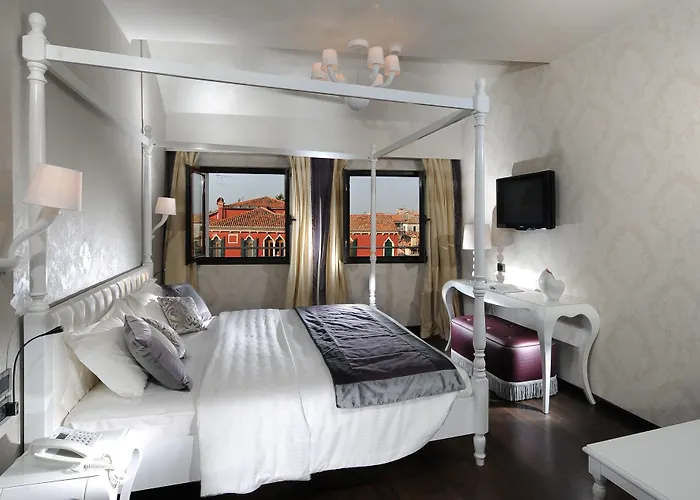 Carnival Palace - Collection Hotell 4*